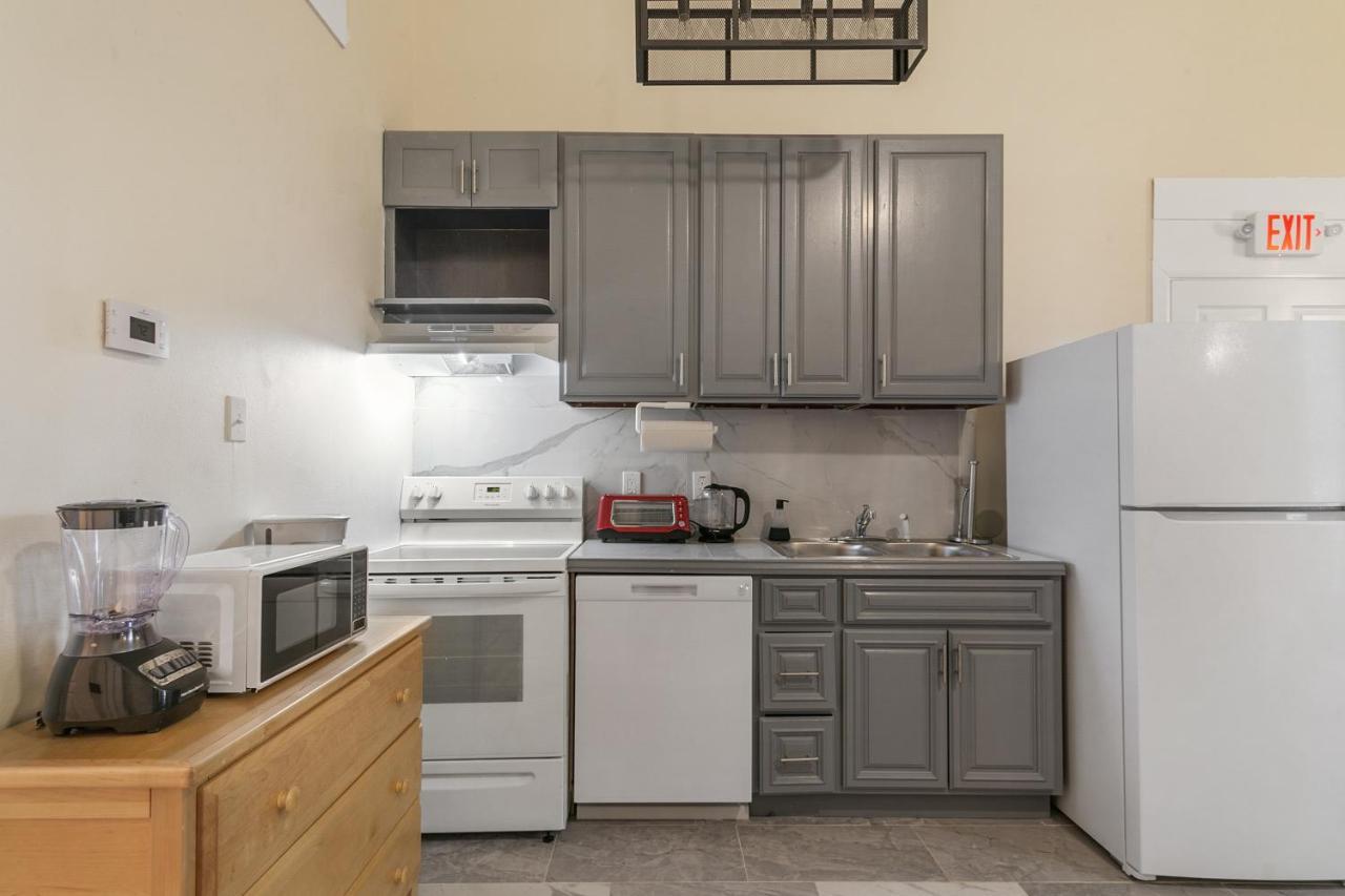 Breathtaking Condos Near French Quarter Новый Орлеан Экстерьер фото