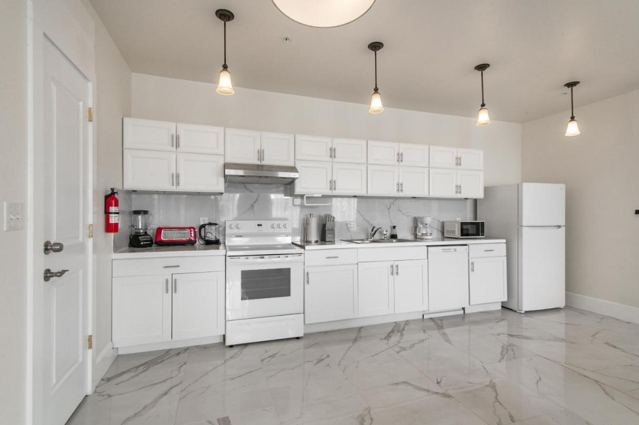 Breathtaking Condos Near French Quarter Новый Орлеан Экстерьер фото