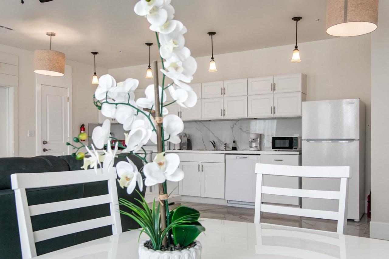 Breathtaking Condos Near French Quarter Новый Орлеан Экстерьер фото